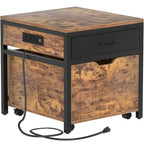 Meuble de support pour mini-réfrigérateur avec station de charge, table d'appoint avec tiroirs de rangement et meuble à roulettes