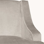 Fauteuil d'appoint en velours gris tourterelle avec accoudoirs incurvés