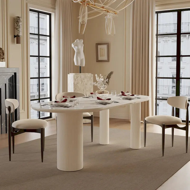 Table de salle à manger de luxe crémeuse avec pieds à colonnes romaines