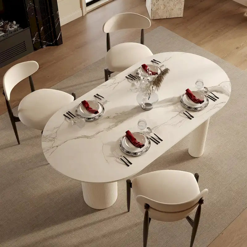 Table de salle à manger de luxe crémeuse avec pieds à colonnes romaines