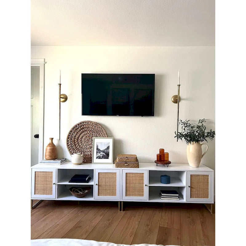 Meuble TV moderne console multimédia en bois de chêne et accents noirs avec portes de rangement