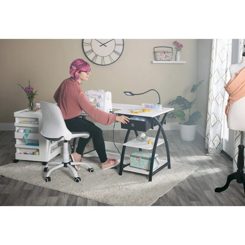 Table de couture avec ou sans grille de découpe intégrée